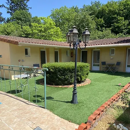 Le Relax 2* Boulazac Isle Manoire