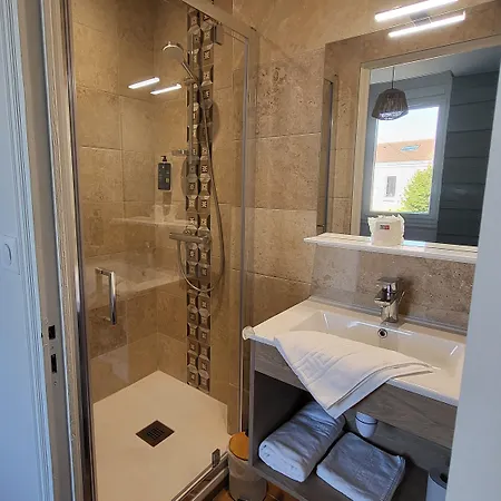 Le Relax 2* Boulazac Isle Manoire