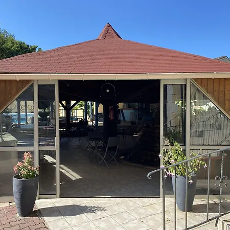 Le Relax 2* Boulazac
