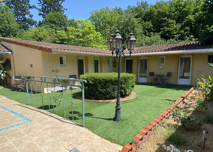 Le Relax 2* Boulazac Isle Manoire